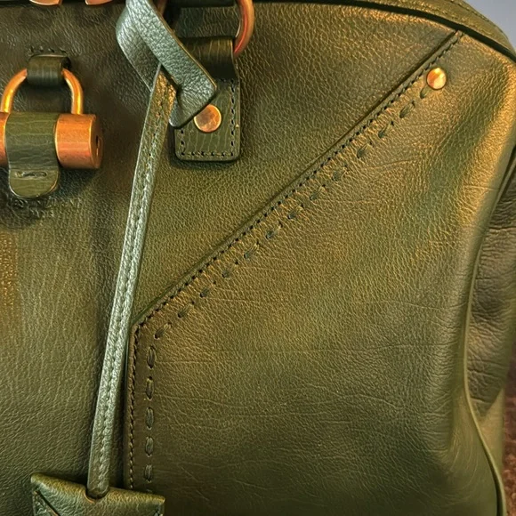 YVES SAINT LAURENT
Green Leather Muse Bowler Bag - Picture 5 of 12